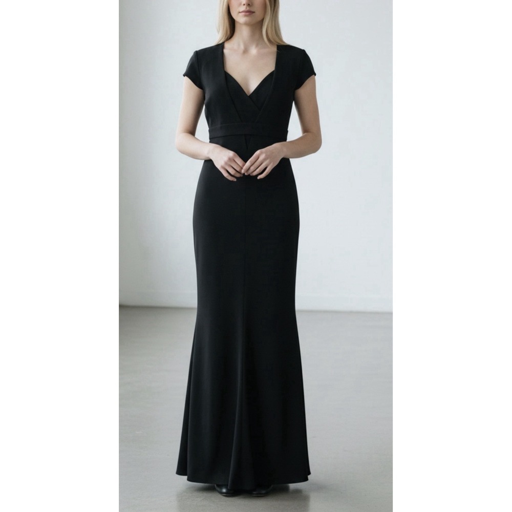 St. John Couture Black Crepe Gown V-Neck Formal Maxi Mermaid Dress Modest Sz‎ 10